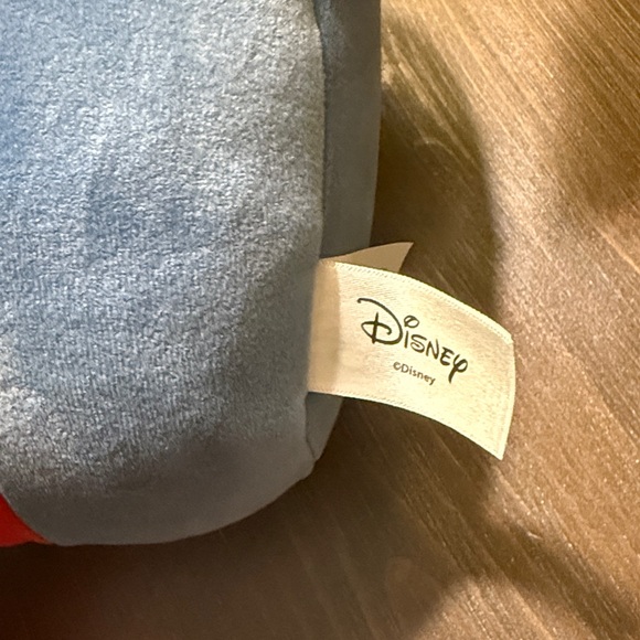 Squishmallows Disney Stitch 8” Red Santa Hat Fur Matching Scarf Christmas NWT - Picture 6 of 7